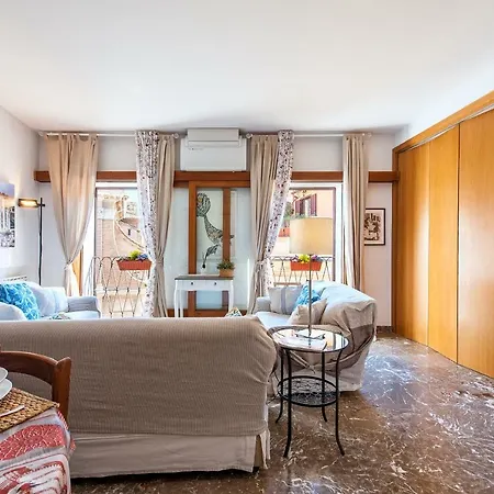Vakantiehuis By The Spanish Steps Rome